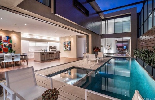 Naples House | Experience Naples Island: Family-Friendly Retreat with Hot Tub