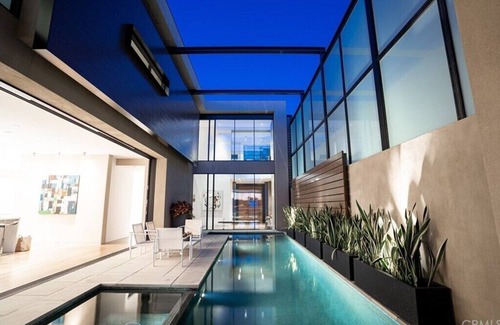 Naples House | Experience Naples Island: Family-Friendly Retreat with Hot Tub
