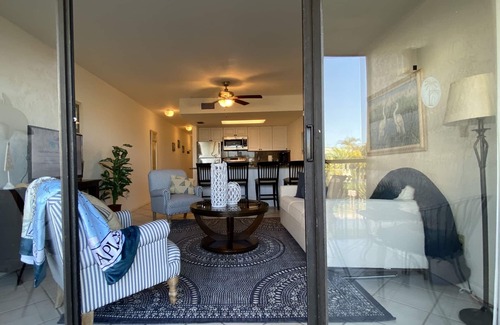 Vanderbilt Beach Condo | Beautiful Naples Beach Getaway with Ocean View Amenities