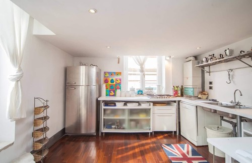 Chiaia Apartment | Naples Mergellina: Relaxing Getaway with Spa and Dining
