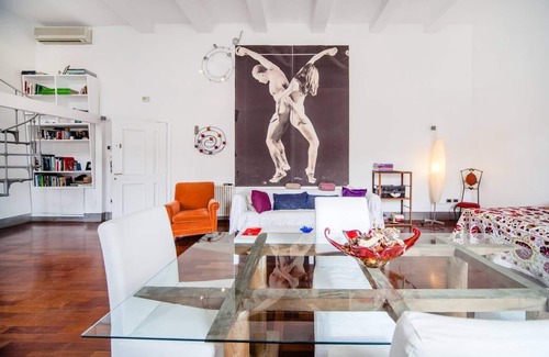 Chiaia Apartment | Naples Mergellina: Relaxing Getaway with Spa and Dining