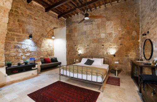 Acre Old City Bed & Breakfast | Pet-Friendly Napoleon Suites: Highly Rated at 8.6/10