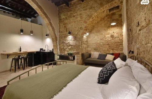 Acre Old City Bed & Breakfast | Pet-Friendly Napoleon Suites: Highly Rated at 8.6/10