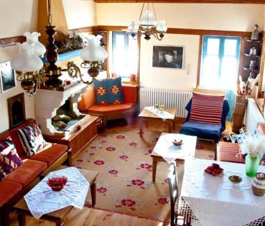 Kalarites House | Cozy Napoleon Zaglis Guesthouse with Pet-Friendly Amenities