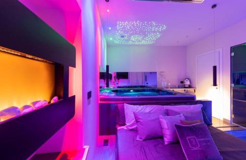 Chiaia House | Relax in Napoli: Spa Retreat & Top-Rated 4-Star Stay