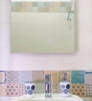Quartieri Spagnoli Apartment | Ideal Napoli Pop Toledo: 4-Star Stay with Breakfast Included