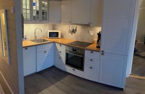 Flakstad House | Seaside Retreat: 4-Star Family-Friendly Haven