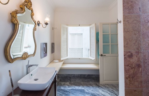 Plaza de la Revolucion Hotel | Discover Napper by Rottenberg: 4-Star Ocean View Retreat