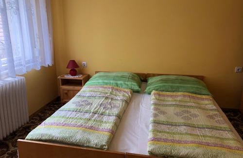 Kehidakustany House | Cozy Napsugár Vendégház with Oceanfront Amenities