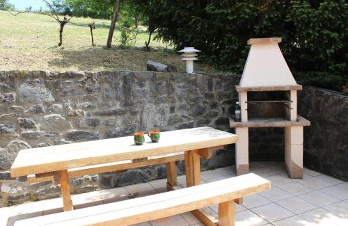 Badacsonytordemic House | Discover Napsugár Vendégház: Oceanfront Retreat with Hot Tub