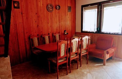 Fonyod House | Discover Napsugar Nyaraló: Pet-Friendly Family Retreat