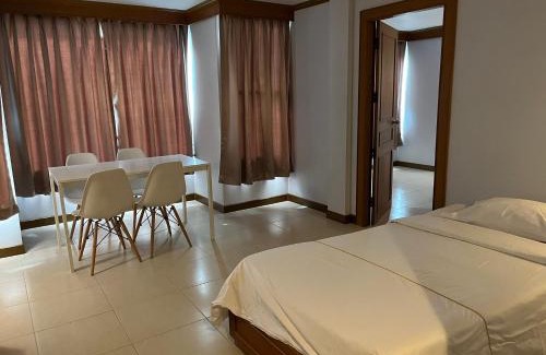 Chai Badan Hotel | Discover Naraigrand Hotel: Family-Friendly 5-Star Retreat