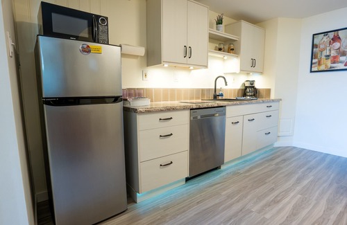 Okanagan-Similkameen Bed & Breakfast | Discover Naramata Suite Dreams B&B with Ocean View & More