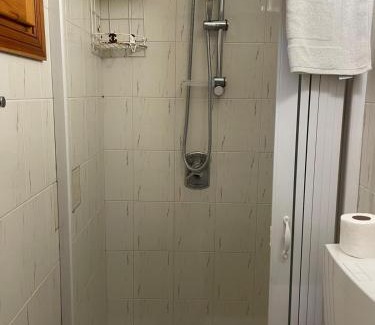 Altavilla Milicia Apartment | Relaxing Retreat at Naranji House: Child-Friendly Getaway