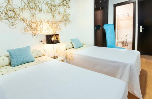 El Cerro de Andevalo House | Discover Narayana Casa Camilo: Pet-Friendly Comfort Awaits