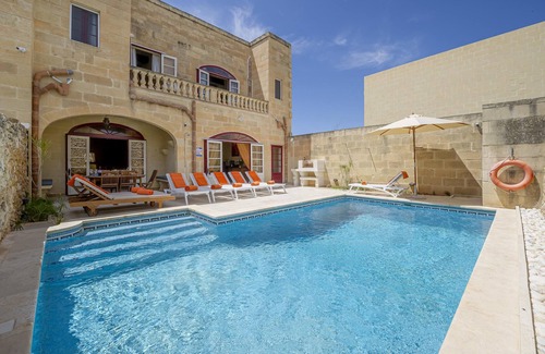 Nadur Villa | Experience Narcisa Holiday Home: Top-Rated Family Getaway