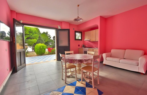 Sciacca Apartment | Cozy NARCISO by KlabHouse: Oceanfront Retreat Near Beach