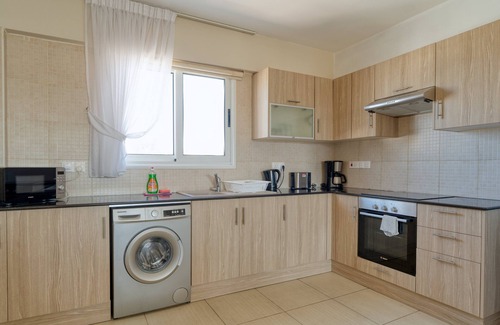 Ayia Thekla Apartment | Discover Narcissos Villa Thekla: Family-Friendly Retreat
