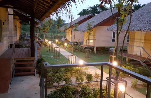 Kaeng Krachan Resort | Family-Friendly Retreat at Narinfah Resort with Dining Options