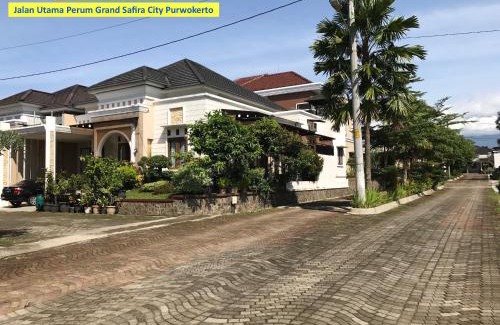 Purwokerto House | Inviting Nariska Suite Homestay in Purwokerto Awaits You