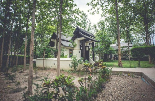 Nong Kwai Resort | Relax at Narittaya Resort: Family-Friendly & Inviting Stay