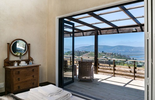Knysna House | Discover Narnia Guest House: Ocean Views & Pool Access