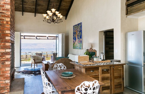 Knysna House | Discover Narnia Guest House: Ocean Views & Pool Access