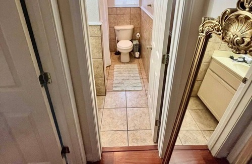 Beaumont Apartment | Cozy Narrow Path Hideaway: Family-Friendly with Kitchen