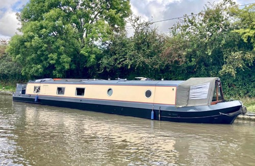 Ellemford Other | Pet-Friendly Narrowboat and Moorings in Edinburgh