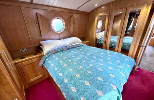 Ellemford Other | Pet-Friendly Narrowboat and Moorings in Edinburgh