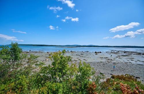 Trenton Resort | Charming Narrows Too Camping Resort Cottage with Oceanfront Views