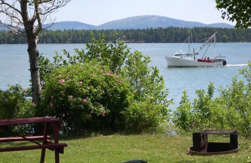 Trenton Resort | Cozy Narrows Too Loft Cottage with Ocean View & Pool