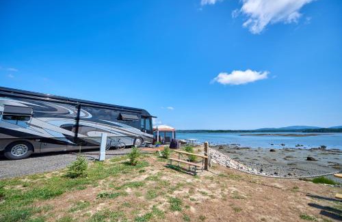 Trenton Resort | Cozy Narrows Too Loft Cottage with Ocean View & Pool