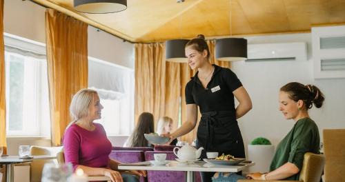 Narva-Joesuu Hotel | Relax at Narva-Jõesuu Medical Spa with Oceanfront Amenities