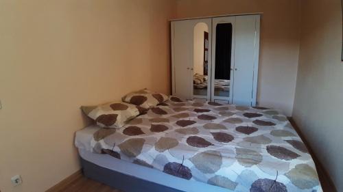 Narva Apartment | Pet-Friendly Retreat at Narva Kesk with Family Amenities