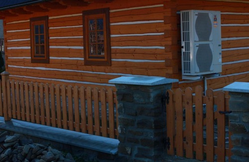 Levoca Cabin | Top-Rated Nasa Chata: Pet-Friendly Oceanfront Retreat