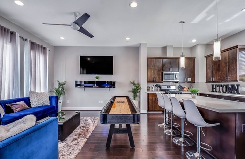East Downtown Houston House | Experience Nasa/Selena/HTX Themed Trilogy in East Downtown