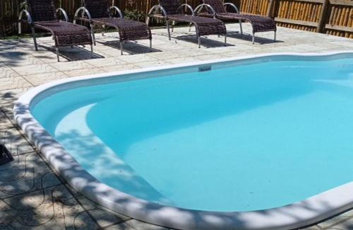 Praia Grande Ski Chalet | Discover Nascer do Sol: Pet-Friendly Oasis with Pool
