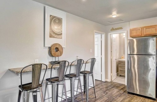 Round Rock Apartment | Discover Nash A: Ideal Downtown Round Rock Group Retreat
