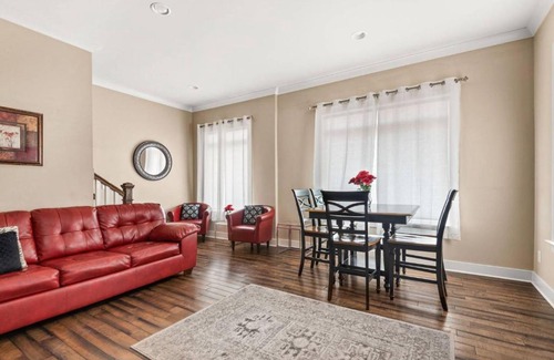 Edgehill House | Discover NashVilla: Family-Friendly Comfort Awaits You