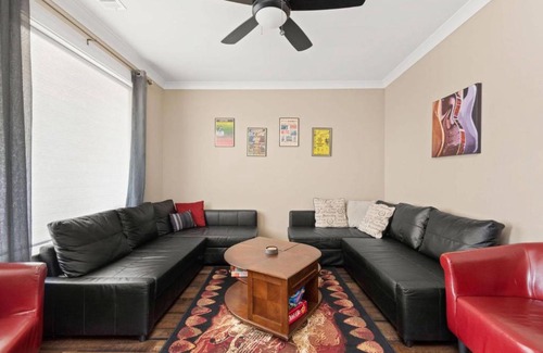 Edgehill House | Discover NashVilla: Family-Friendly Comfort Awaits You