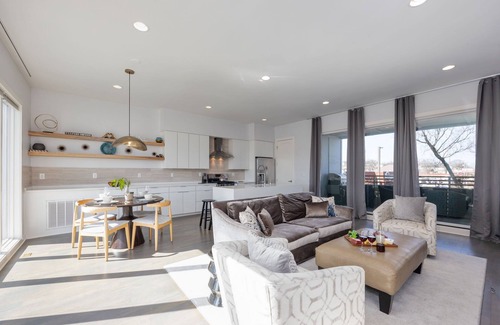 Nashville House | Nashville Notes - Perfect for Groups Near Broadway!