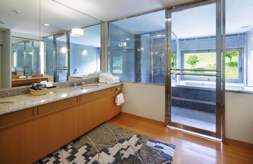 Yuzawa-machi Hotel | Eco-Friendly Comfort at Naspa New Otani - Rated 8.8/10