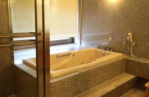 Yuzawa-machi Hotel | Eco-Friendly Comfort at Naspa New Otani - Rated 8.8/10