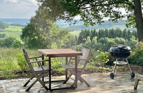 Nassogne House | Experience Nassogreen - Le Cottage: Family-Friendly Retreat