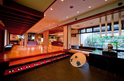 Shinkashio Onsen Hotel | Indulge at Nasu Onsen Sanraku - 5-Star Hot Tub Retreat