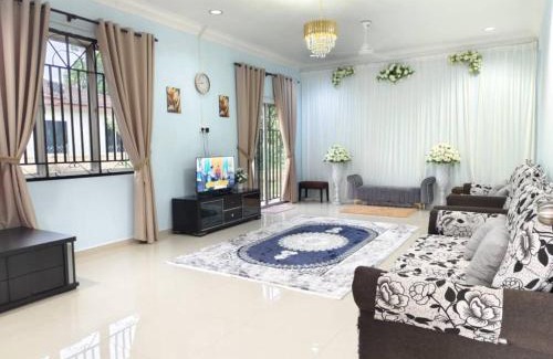 Temerloh House | NASUHA HOMESTAY 2 TEMERLOH Semi-D House, 4 Bedroom, 2 Bathroom, 4 Unit Aircond, Njoy