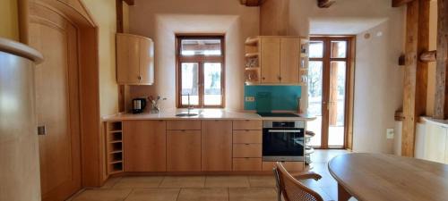 Walmsburg Apartment | Idyllic Retreat: Teichblick Apartment for Nature Lovers