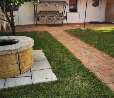 Gyula Apartment | Guest Rated NATA Apartman: Family-Friendly Retreat Awaits