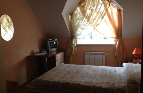 Pionersky Hotel | Pet Friendly Stay at Natalya Hotel with Breakfast Included